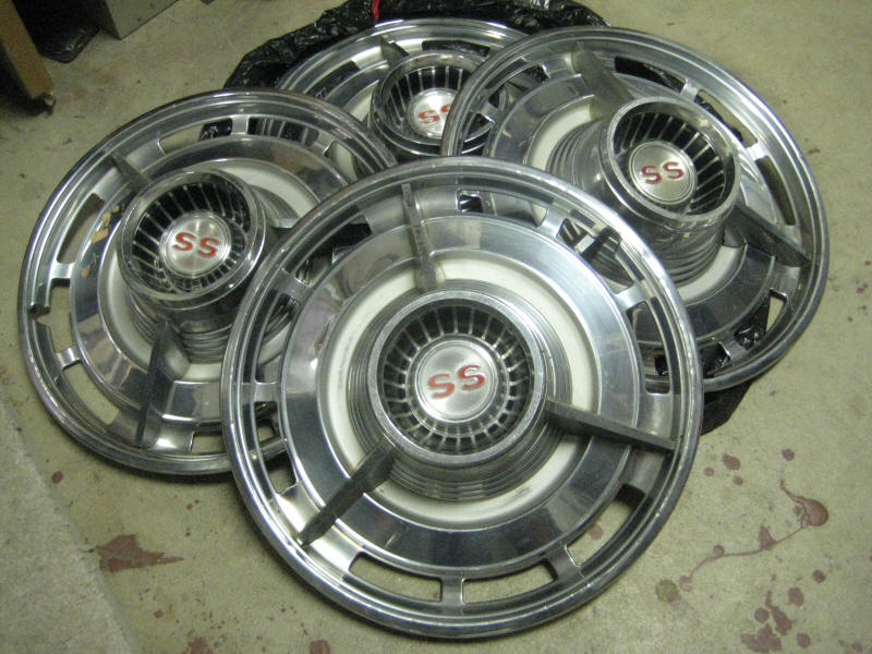 Vintage Chevrolet Impala Chevelle Spinner SS Hubcaps 1964 - 68 Car ...